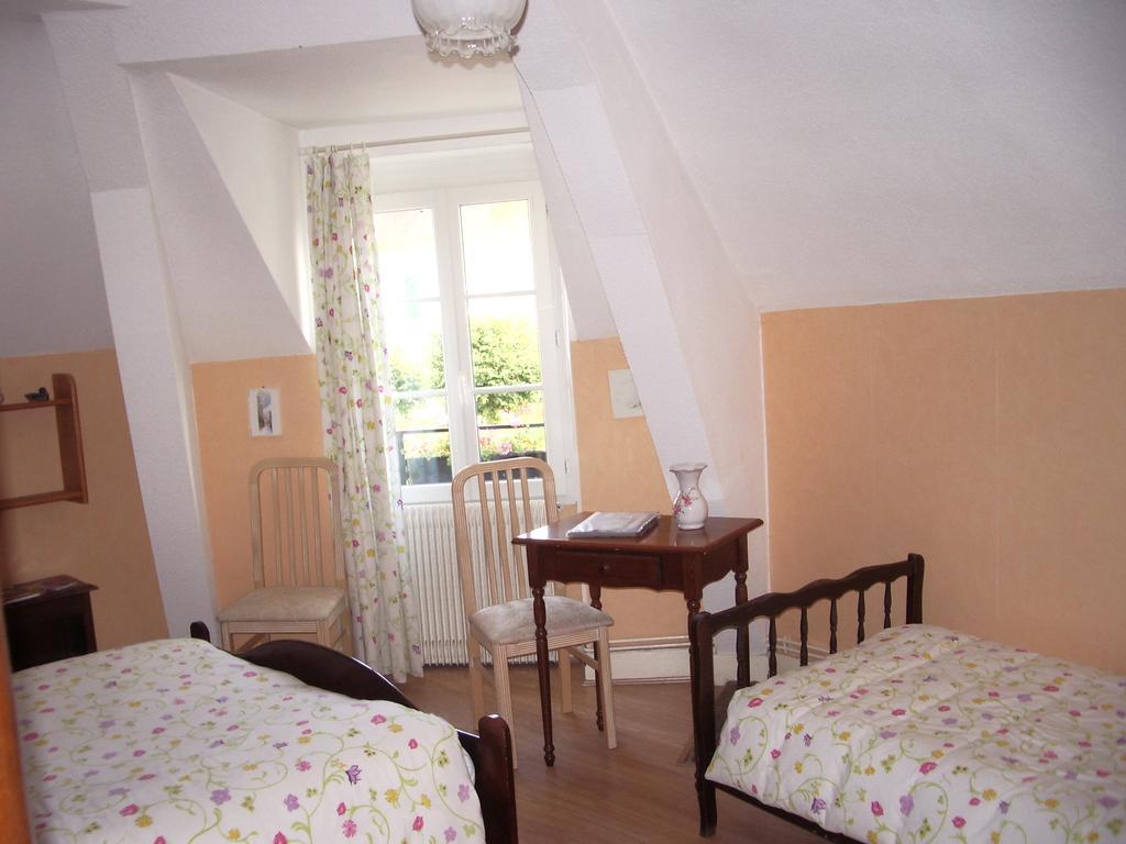 Les Glycines Bed & Breakfast Plaimpied-Givaudins Екстериор снимка